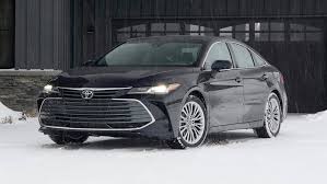 2022 Toyota Avalon Hybrid: Choosing the Right Trim - Autotrader